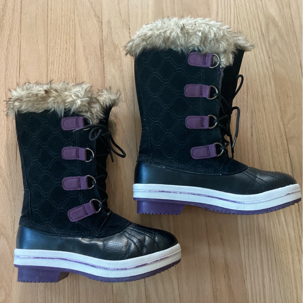 Target Black and Purple Winter Boots with Faux Fur Trim Cabincore Snow Warm Cold